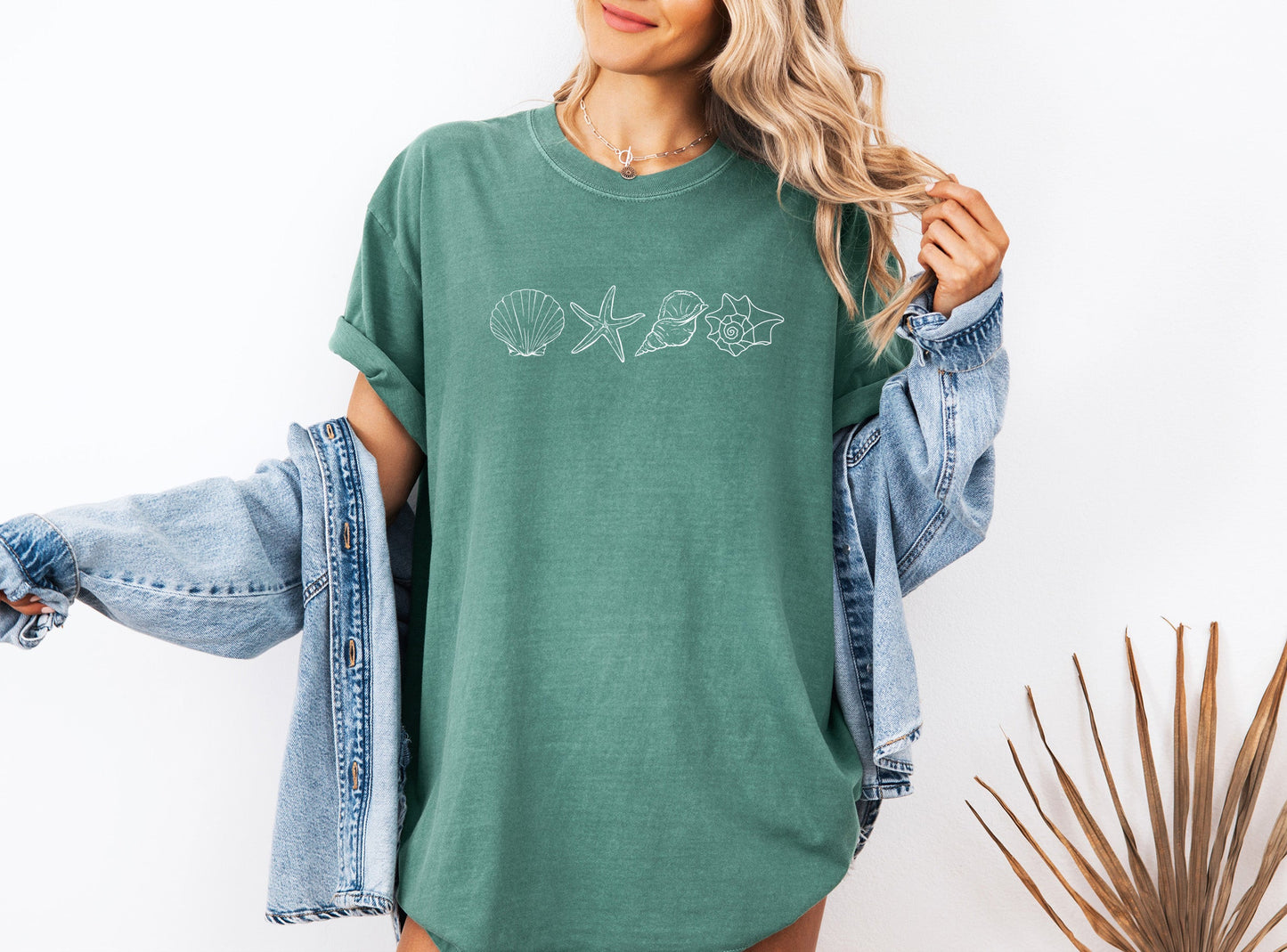 Seashell Starfish Beach Summer Vacation Nature Camping Hiking Comfort Colors T Shirt