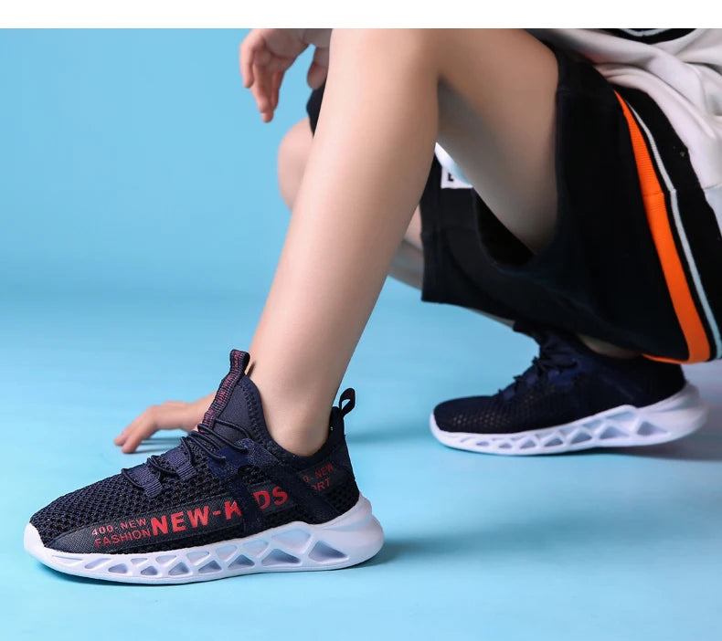 Girl or Boy Light Mesh Sumer Sneakers Shoes 4-6Yrs