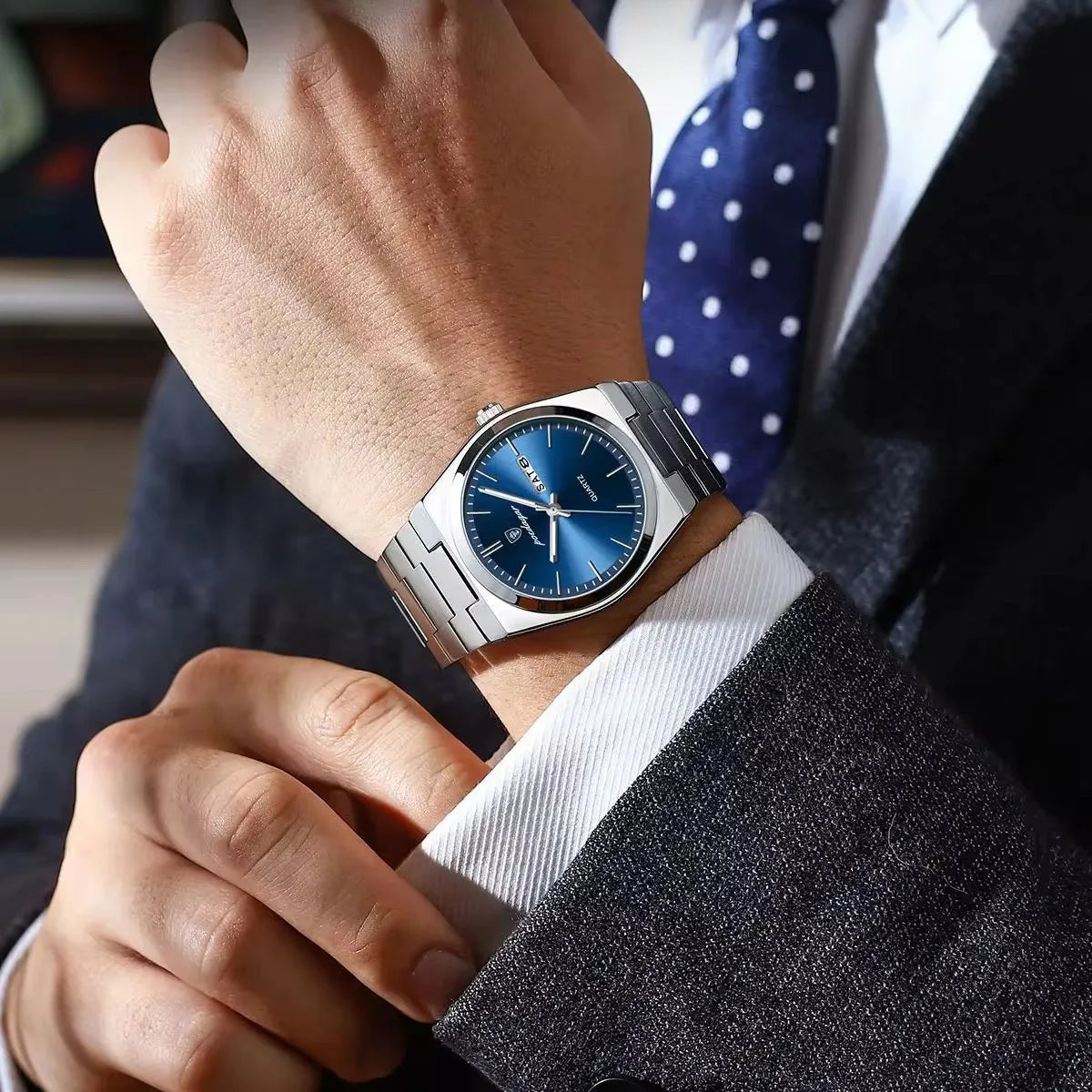Luxury Wrist Watch Men Simple Quartz Dial Clock Charming Bracelet