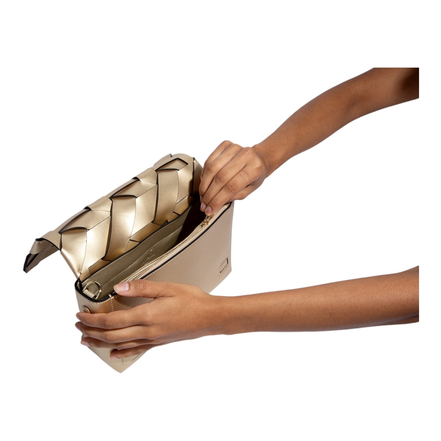 THE ZENOBIA WOVEN CLUTCH BAG