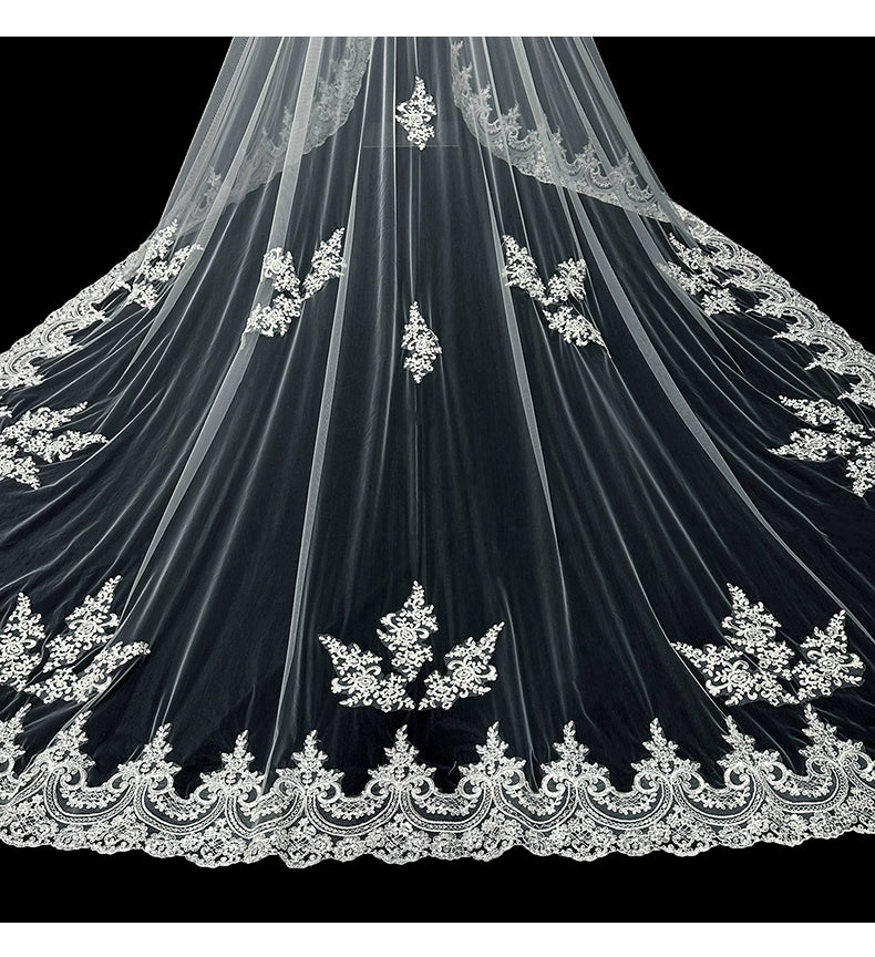 Luxury Long Large Trailing French Retro Lace Wedding Dress