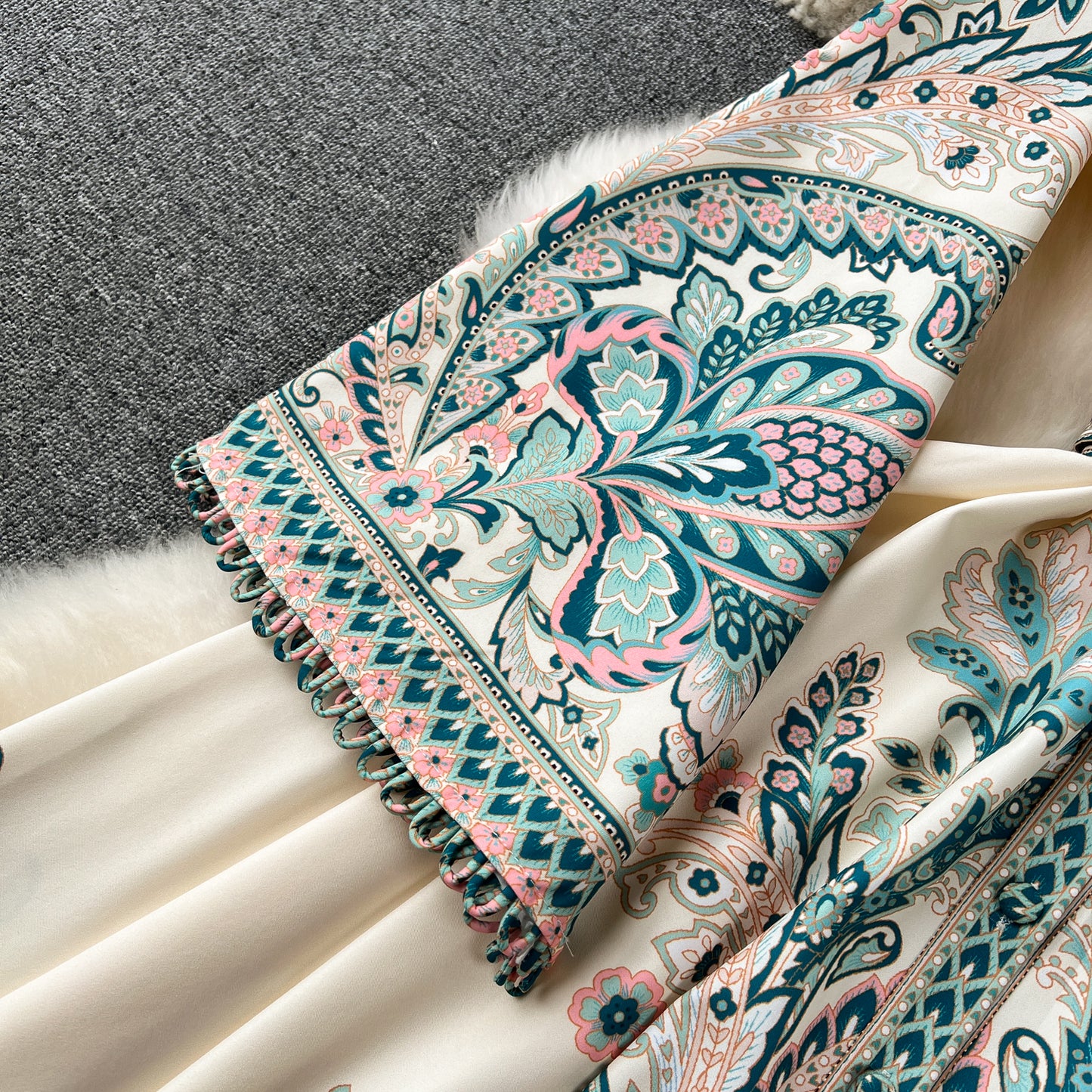 Vintage Print Robe Paisley Maxi Dress Lantern Sleeve