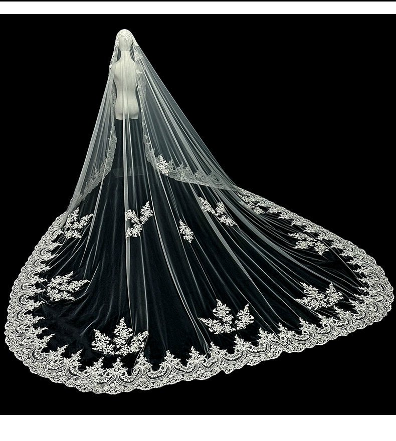 Luxury Long Large Trailing French Retro Lace Wedding Dress