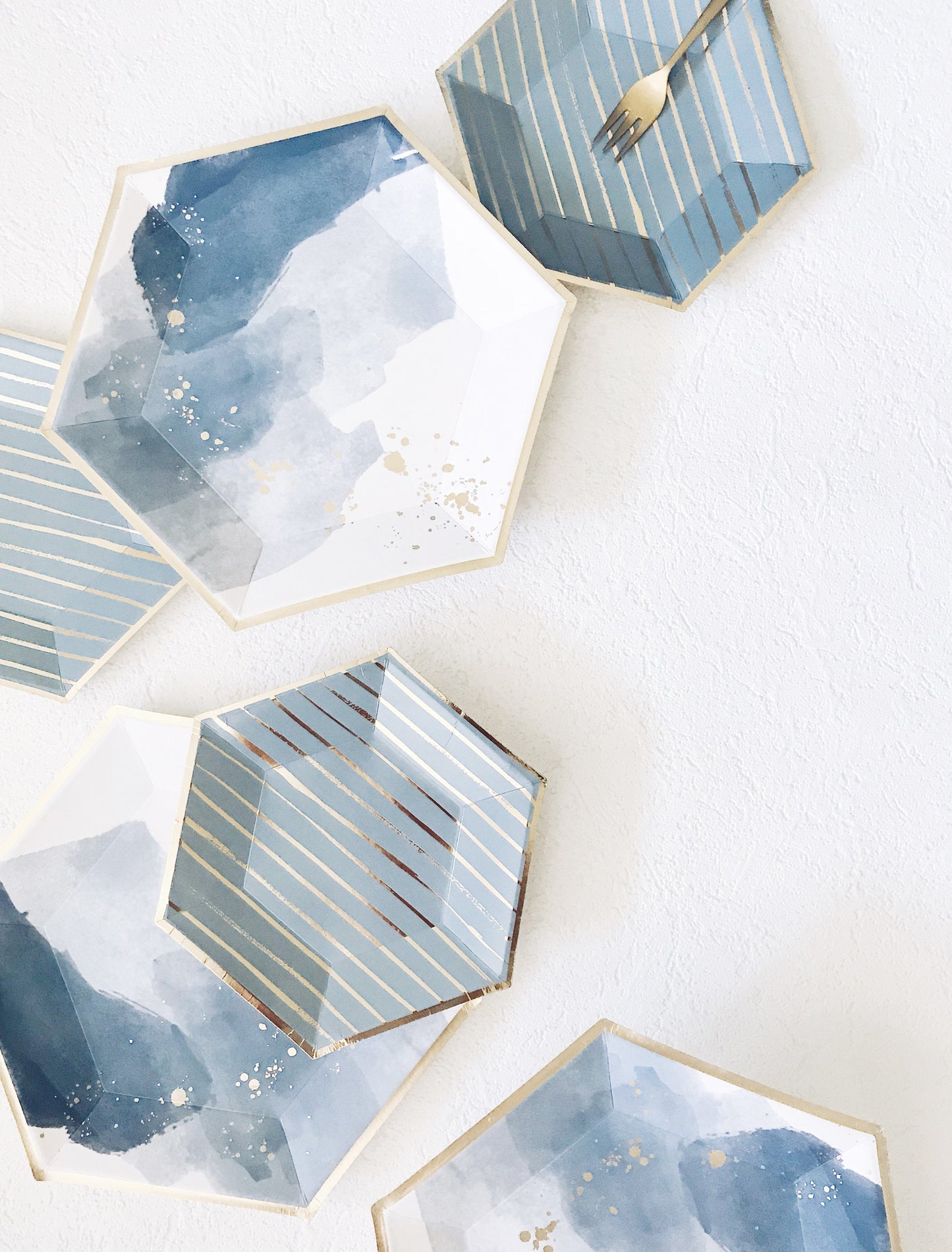 Malibu - Blue Watercolor Large Paper Plates