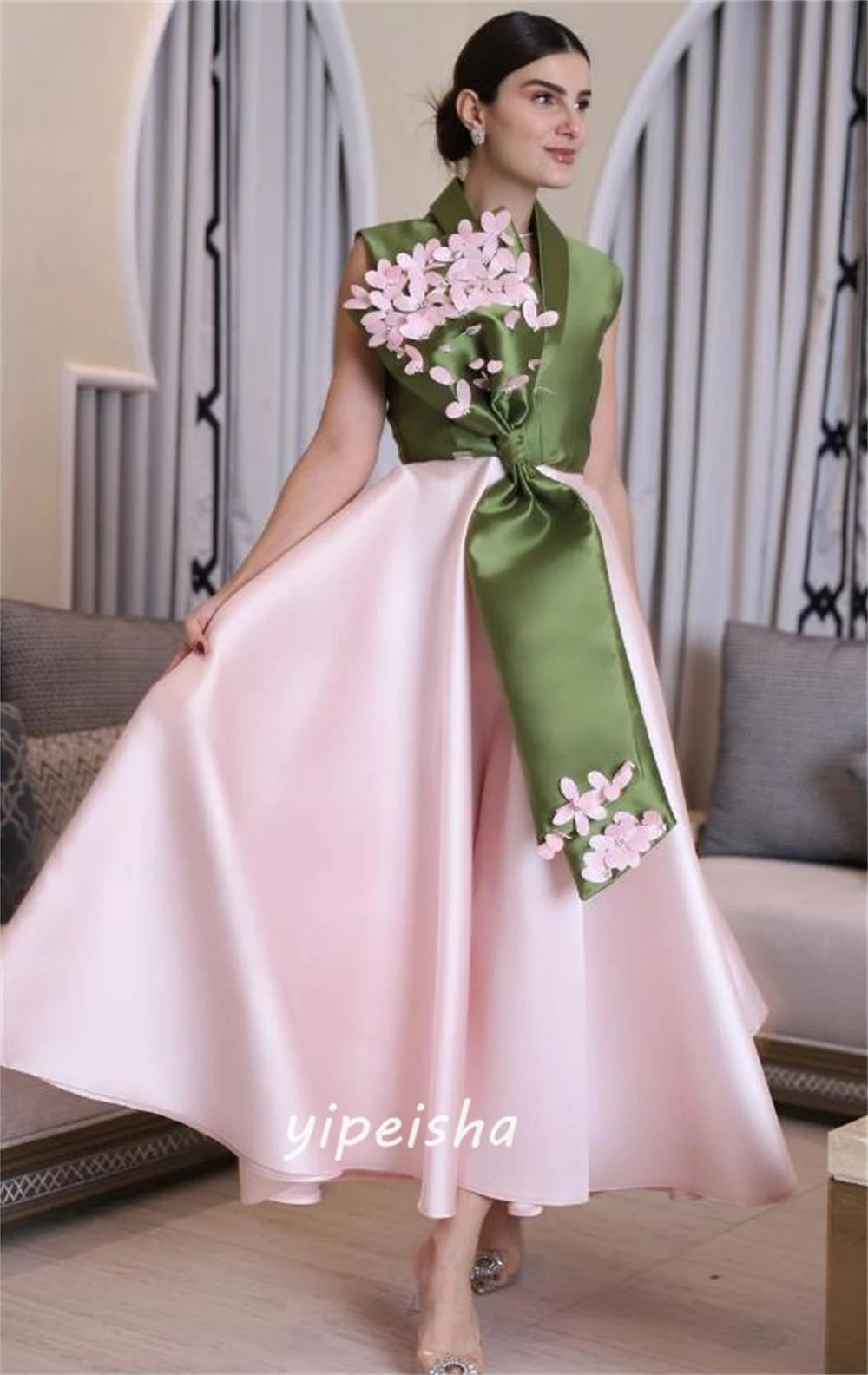 Exquisite Modern Style V-Neck Ball Gown Flowers Appliques Party Dress