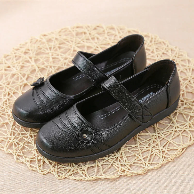 Flat comfortable elderly woman Mary Jane Shoes