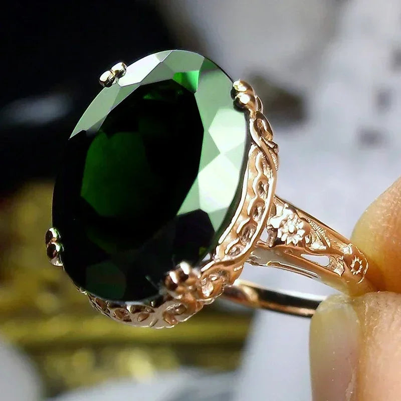 Luxury Fashion Green Zirconia Crystal Ring for Women