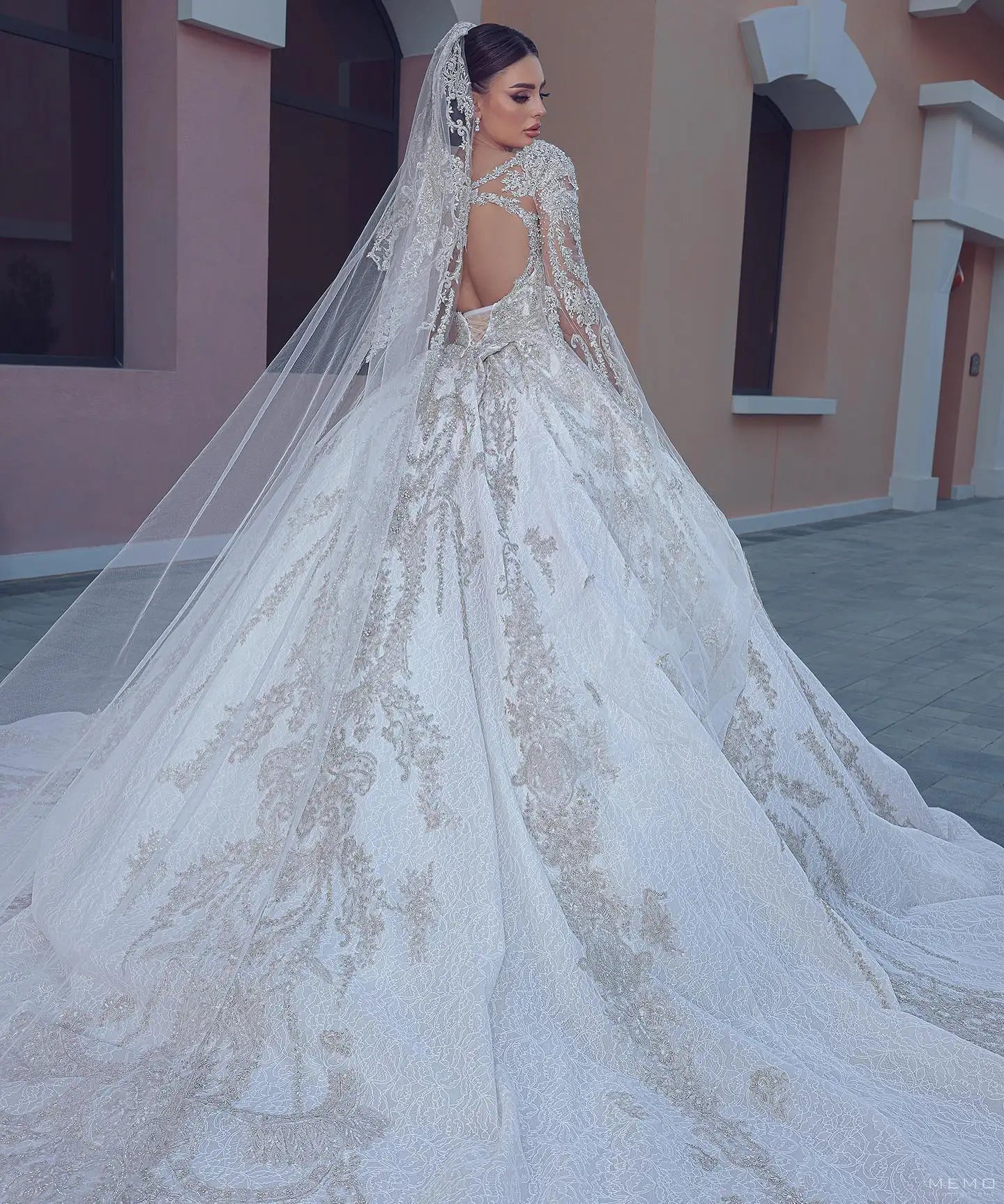 Elegant Custom-made Wedding Dress with Rhinestones Lace Long Sleeve Sweetheart Cathedral Train Floor-Length Ball Gown