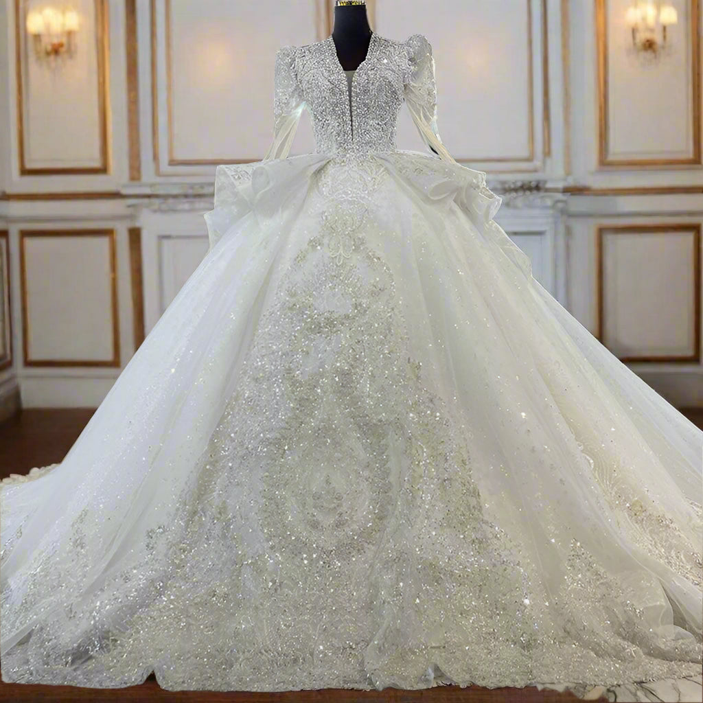 Exquisite Women Wedding Ball Gown V-Neck Dress Customized Beading Lace Up