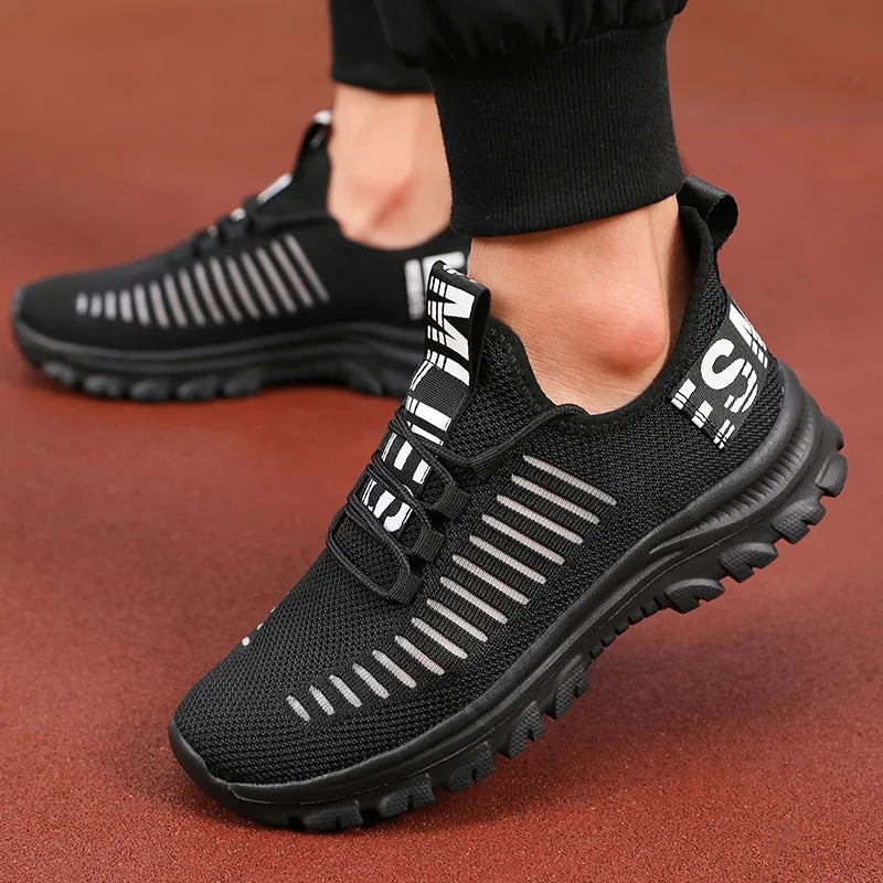 Fashionable Men's Sports Lightweight Breathable Fast Drying Mesh Non Slip Shoes