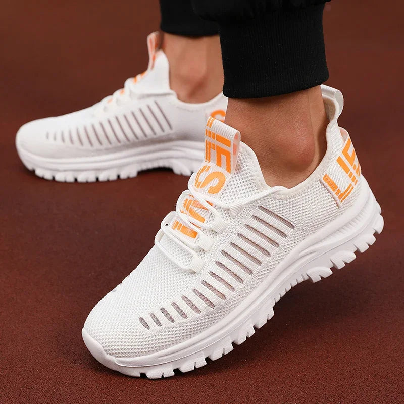 Fashionable Men's Sports Lightweight Breathable Fast Drying Mesh Non Slip Shoes