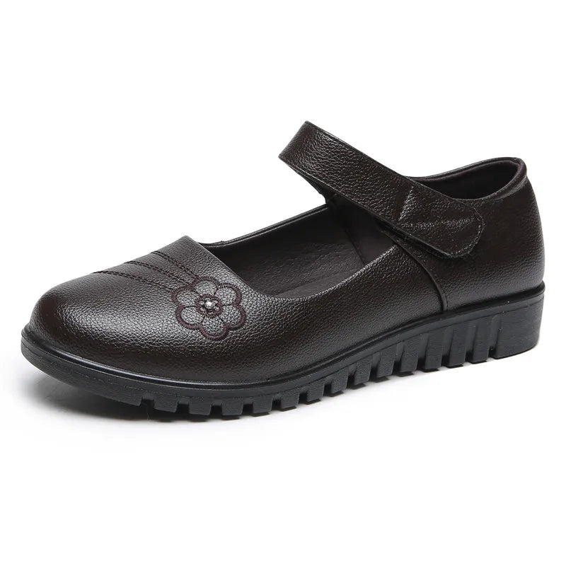 Flat comfortable elderly woman Mary Jane Shoes