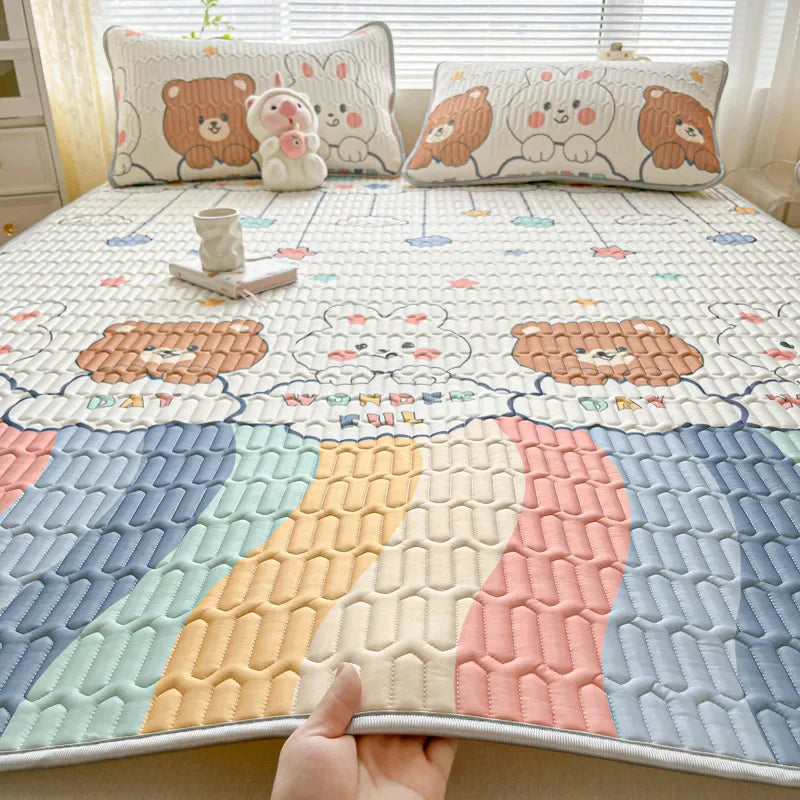 Natural Latex Thicken Cooling Mat for Summer Cool Feeling Silk Matress Pad Soft Breathable Ice Silk Summer Mat for Bed Sheet Set