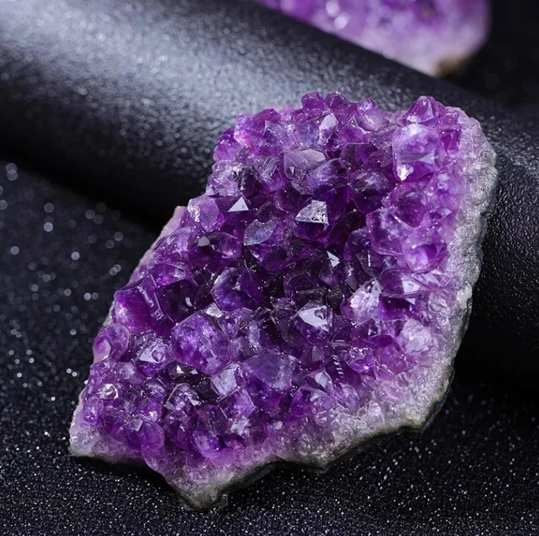 10-40g 1PC Amethyst Geode Natural Crystal Quartz Stone Mineral Decorative Irregular Shape Raw Stone Home Decor