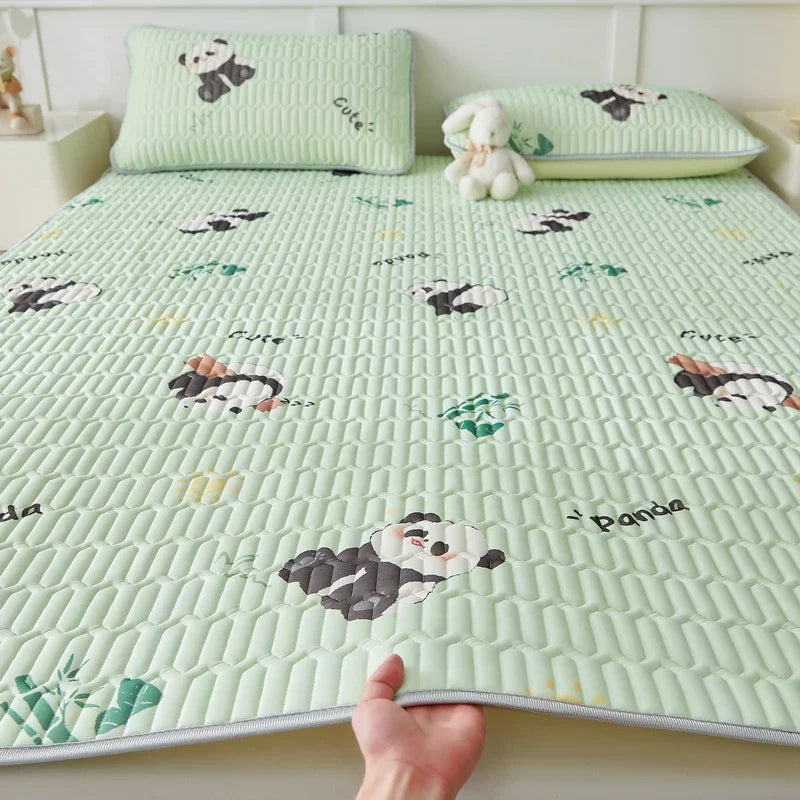 Natural Latex Thicken Cooling Mat for Summer Cool Feeling Silk Matress Pad Soft Breathable Ice Silk Summer Mat for Bed Sheet Set