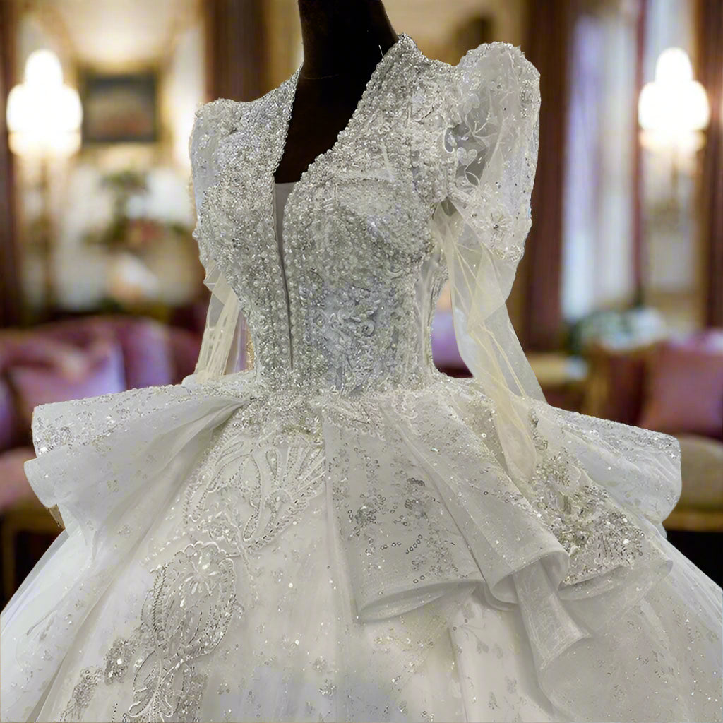 Exquisite Women Wedding Ball Gown V-Neck Dress Customized Beading Lace Up