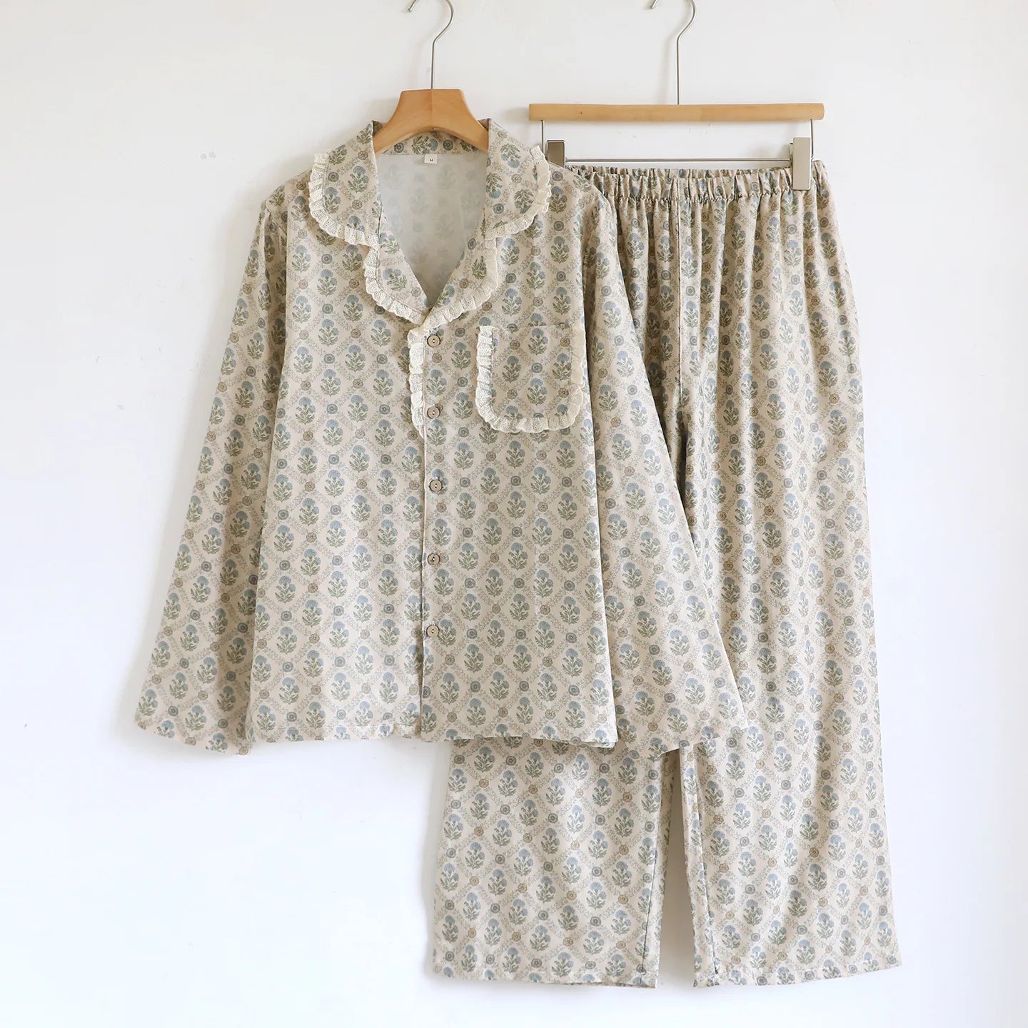 Autumn Spring Light Floral Printed Loose Comfortable Plus Size Sleepwear Women