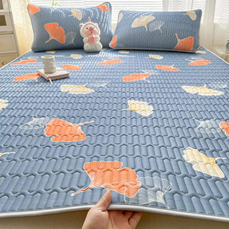 Natural Latex Thicken Cooling Mat for Summer Cool Feeling Silk Matress Pad Soft Breathable Ice Silk Summer Mat for Bed Sheet Set
