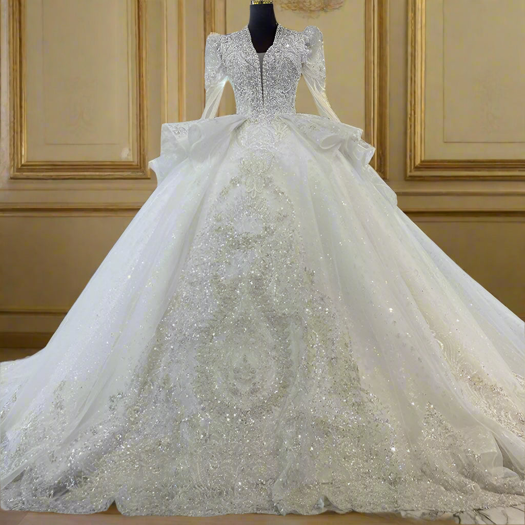 Exquisite Women Wedding Ball Gown V-Neck Dress Customized Beading Lace Up