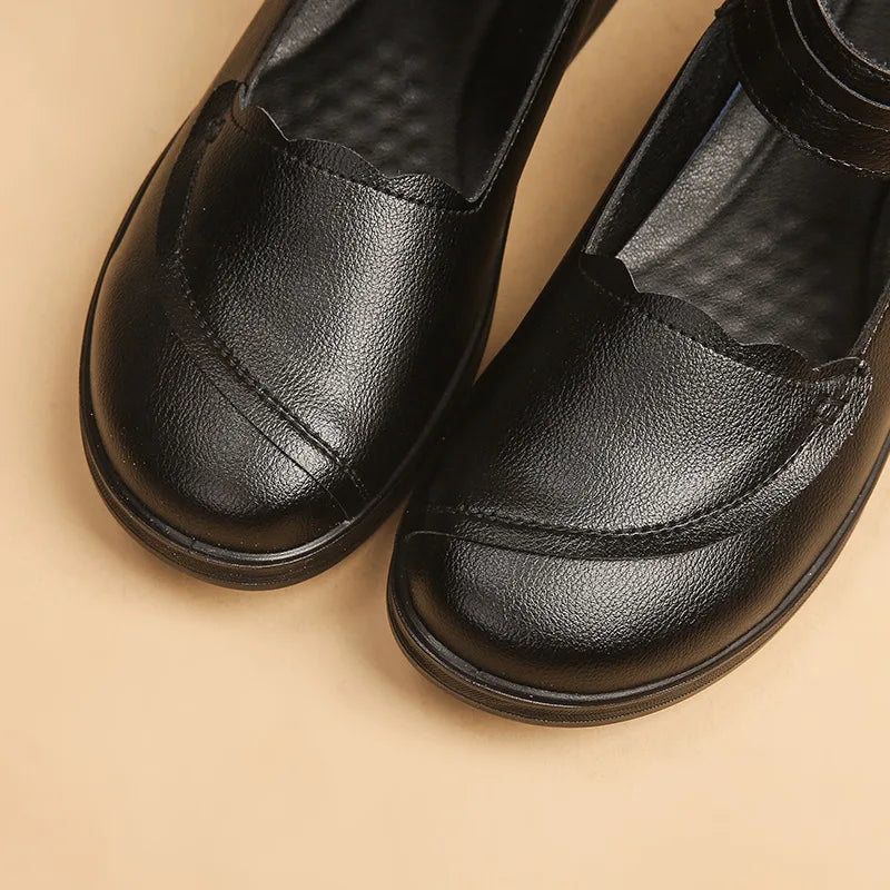 Flat comfortable elderly woman Mary Jane Shoes