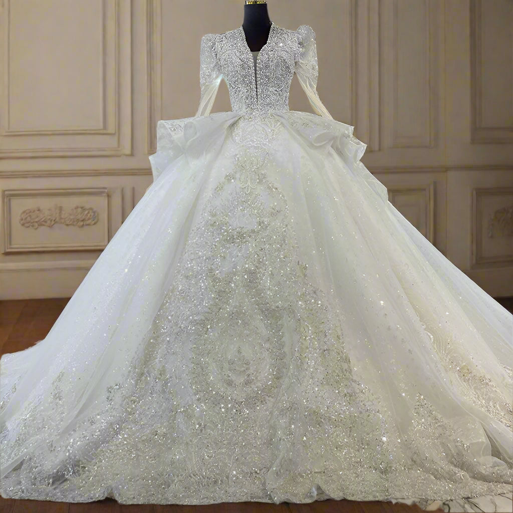 Exquisite Women Wedding Ball Gown V-Neck Dress Customized Beading Lace Up