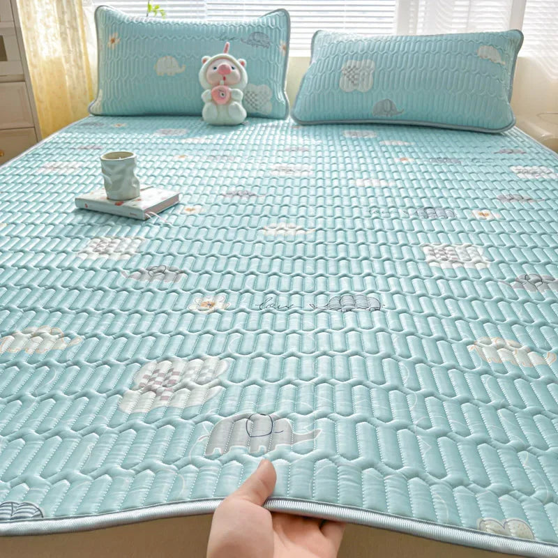 Natural Latex Thicken Cooling Mat for Summer Cool Feeling Silk Matress Pad Soft Breathable Ice Silk Summer Mat for Bed Sheet Set
