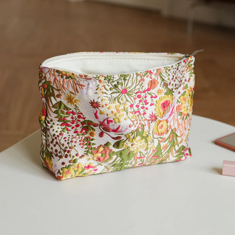 Women's Cosmetic Seaweed Large Capacity Storage Bag