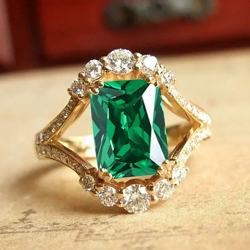 Luxury Fashion Green Zirconia Crystal Ring for Women