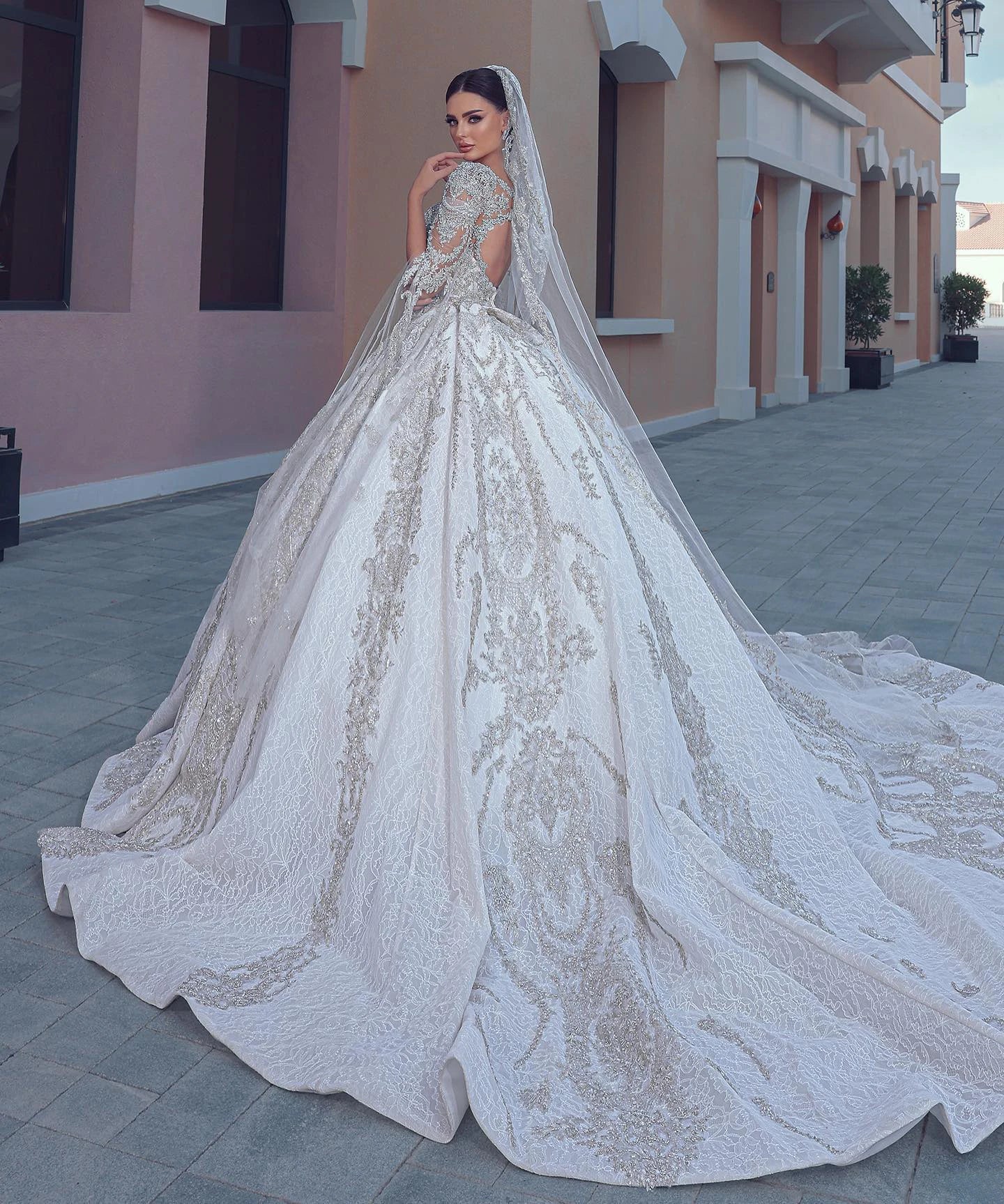 Elegant Custom-made Wedding Dress with Rhinestones Lace Long Sleeve Sweetheart Cathedral Train Floor-Length Ball Gown