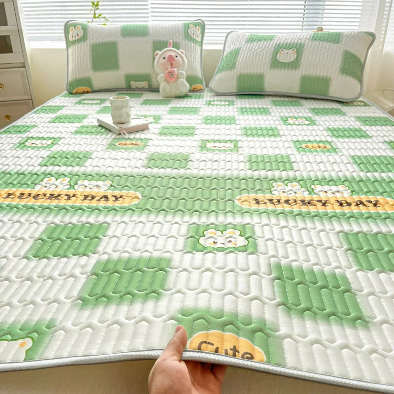 Natural Latex Thicken Cooling Mat for Summer Cool Feeling Silk Matress Pad Soft Breathable Ice Silk Summer Mat for Bed Sheet Set