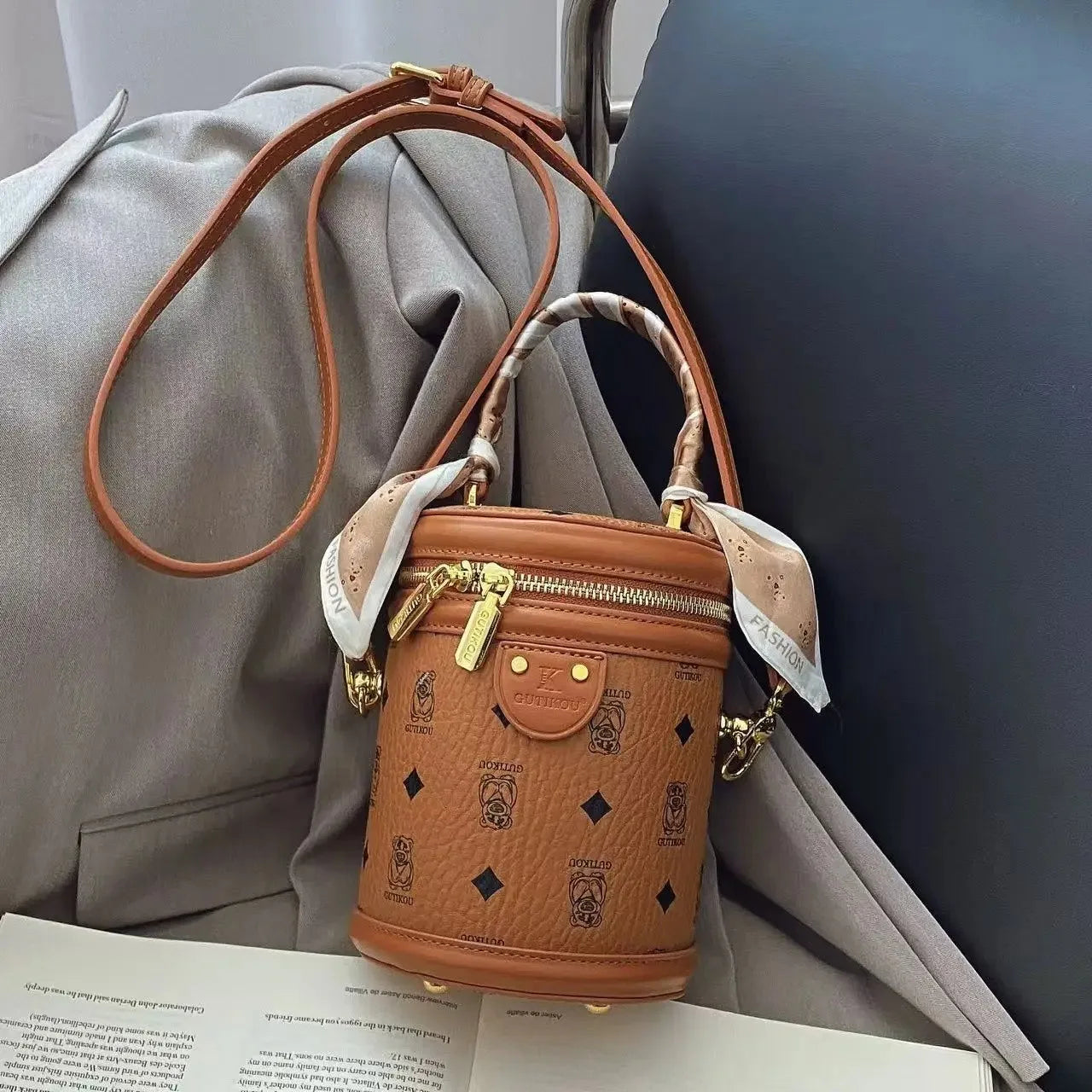 Fashionable Versatile Women's Handbag Shoulder Bag Soft Polyester Fiber Lining Zipper Closure