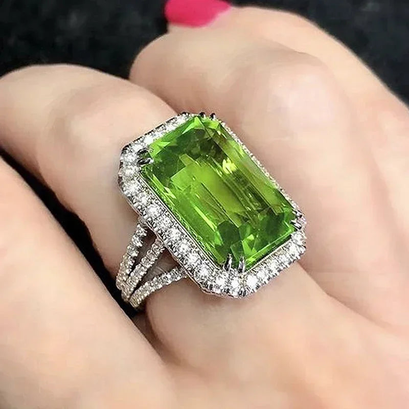 Luxury Fashion Green Zirconia Crystal Ring for Women