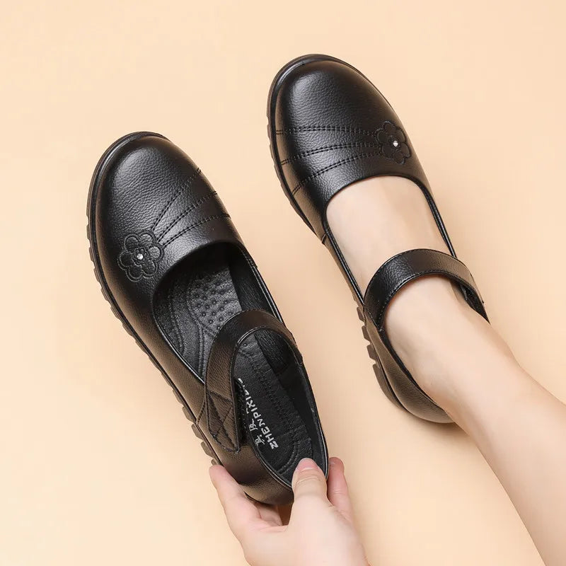 Flat comfortable elderly woman Mary Jane Shoes