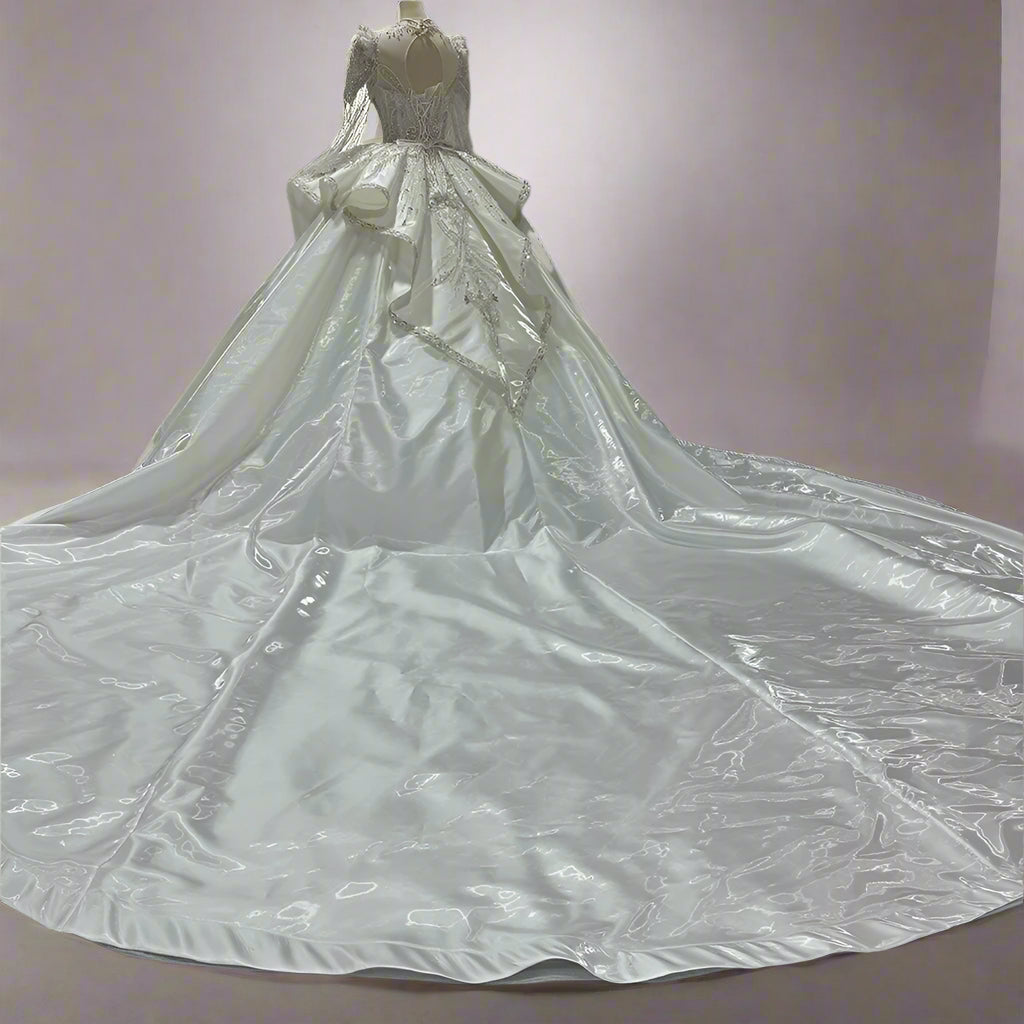 Charming Wedding Beading O-Neck Satin Bridal Dress Gowns Ruffles Long Sleeves