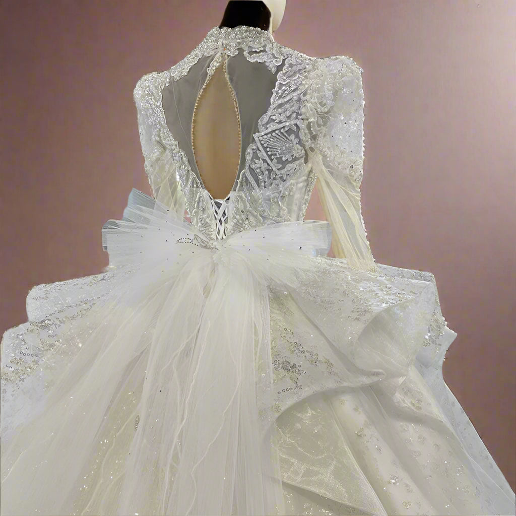 Exquisite Women Wedding Ball Gown V-Neck Dress Customized Beading Lace Up