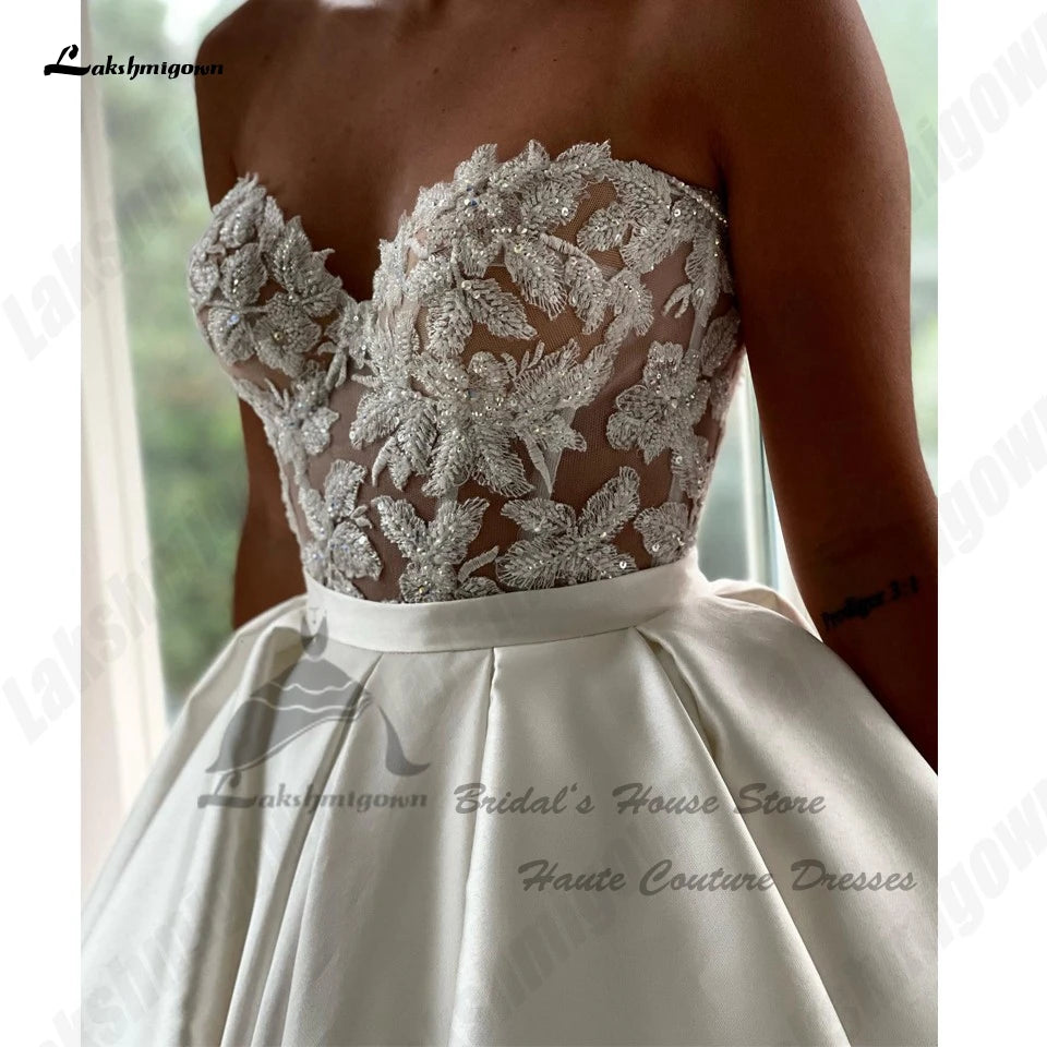Luxury Satin Wedding Gowns With Pockets Princess Bridal Dress Customized Crystal Lace Bodice Off Shoulders