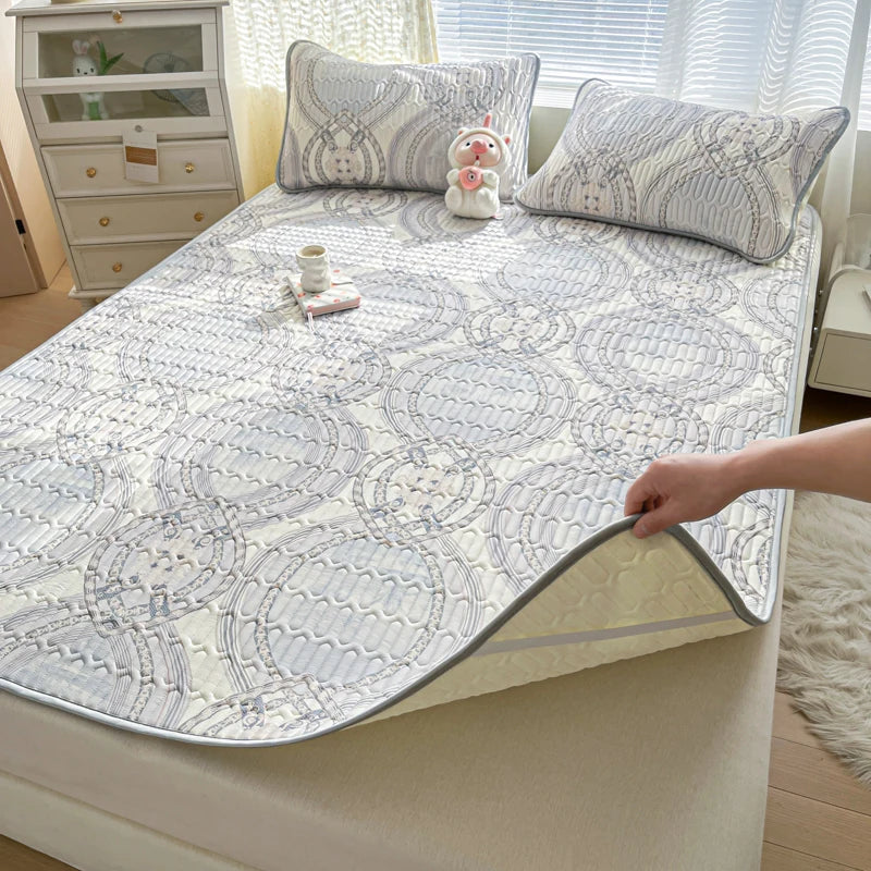 Natural Latex Thicken Cooling Mat for Summer Cool Feeling Silk Matress Pad Soft Breathable Ice Silk Summer Mat for Bed Sheet Set