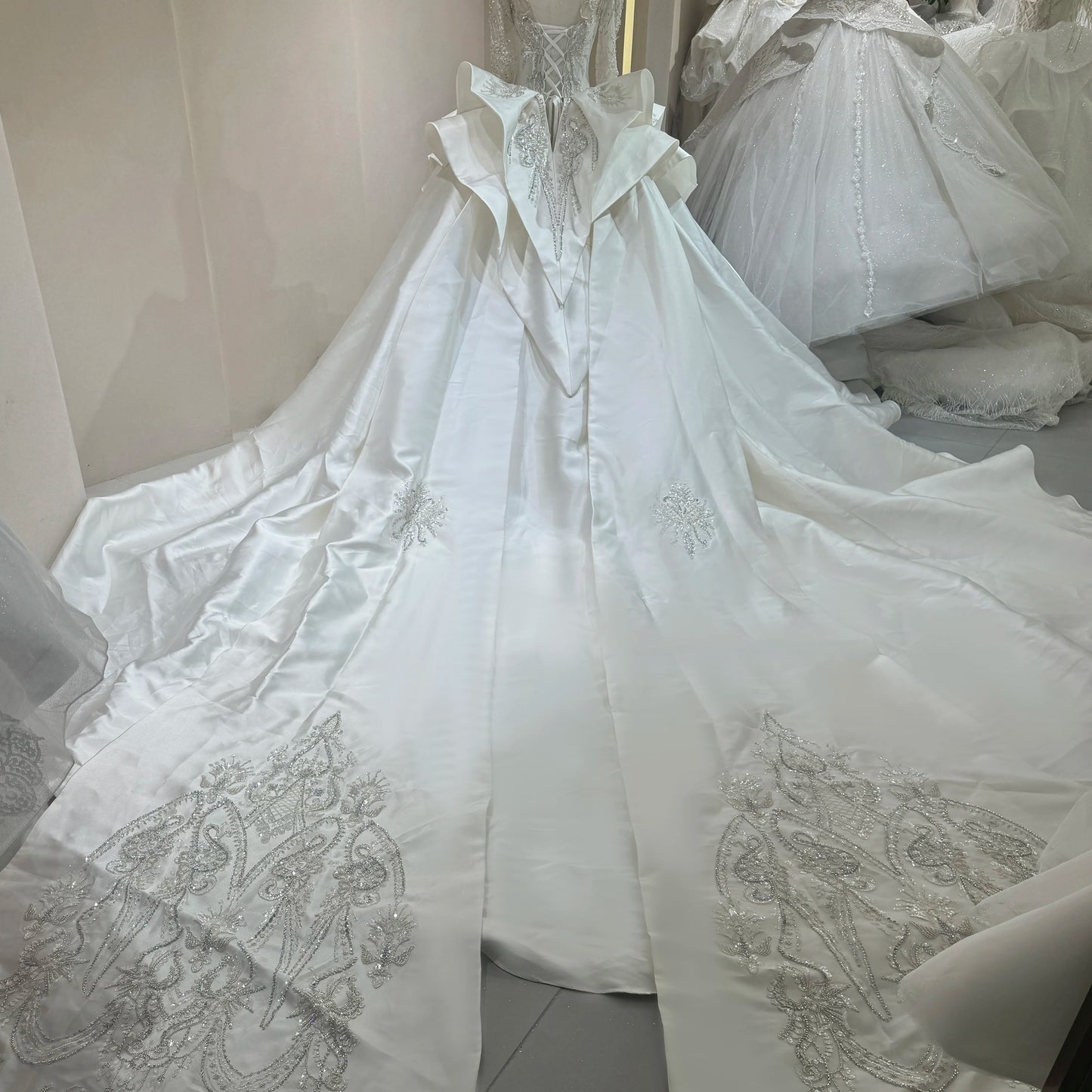 Luxurious Bride Wedding Dress High Quality Satin Gown with Exquisite Beading and Long Train
