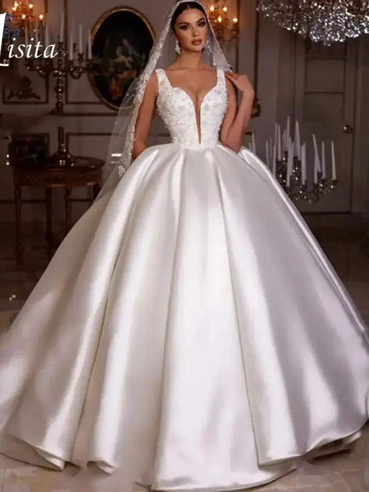 Customized Off The Shoulder Sweetheart Sequins Applique Bridal Wedding Gown