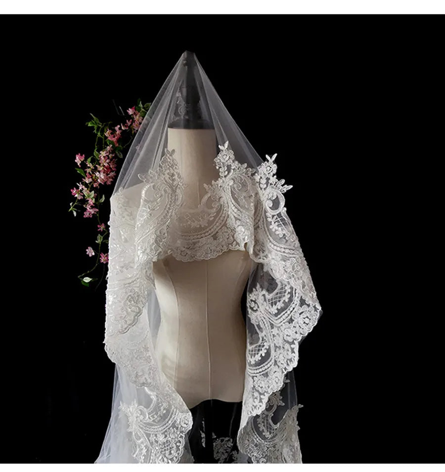 Long Wedding Bridal Veils Lace Appliques Cathedral Veil with Comb 5m 4m 3m