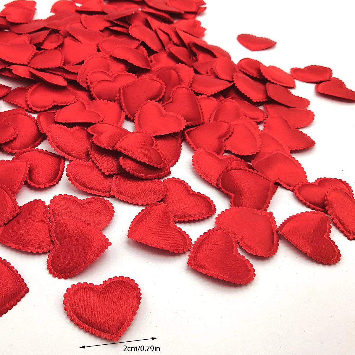 200Pcs Romantic Padded Fabric Throwing Petals