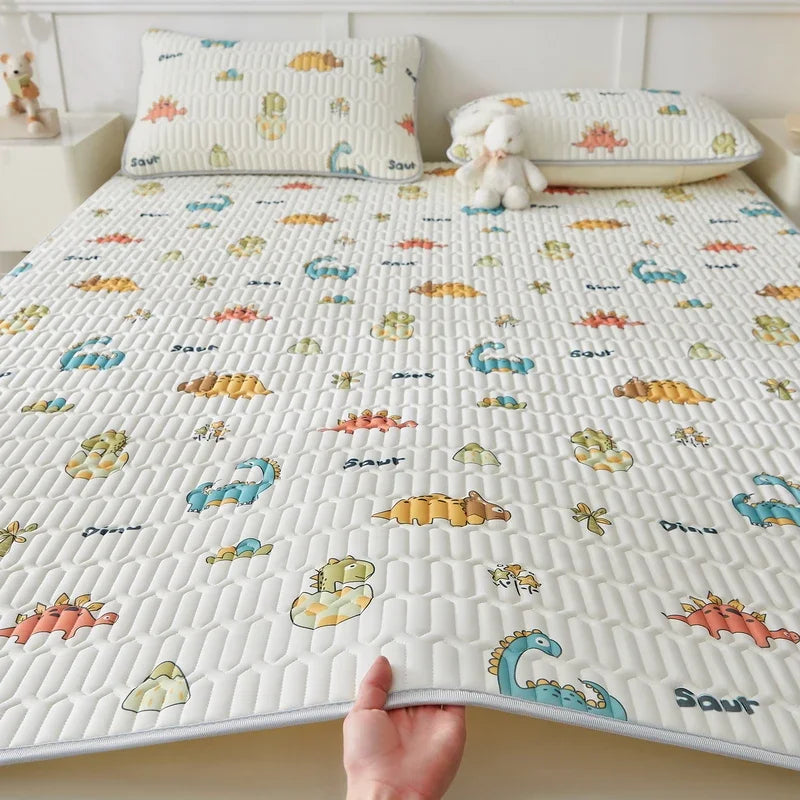 Natural Latex Thicken Cooling Mat for Summer Cool Feeling Silk Matress Pad Soft Breathable Ice Silk Summer Mat for Bed Sheet Set