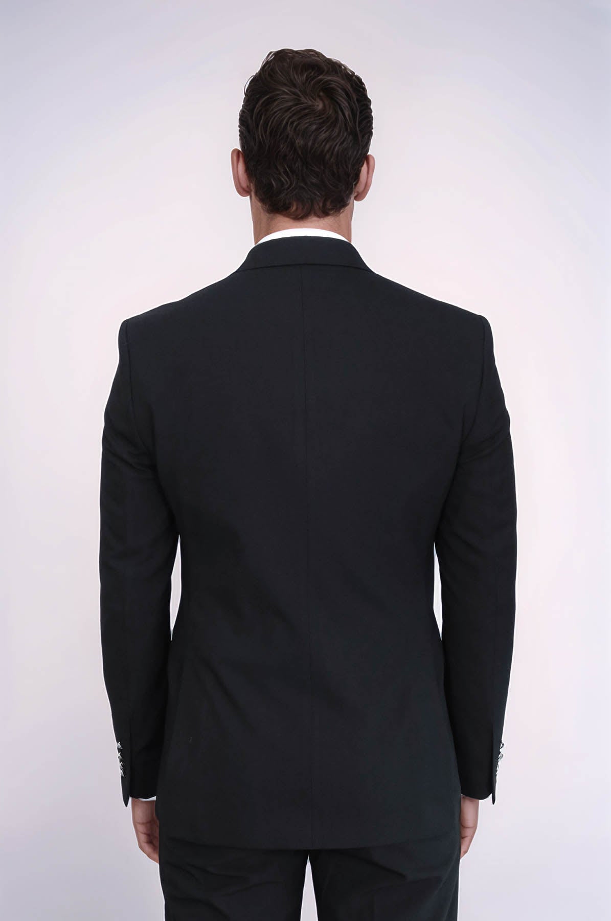 Modern Fit Double-Breasted Black Men’s Suit with Silver-Tone Metal Buttons – Wessi