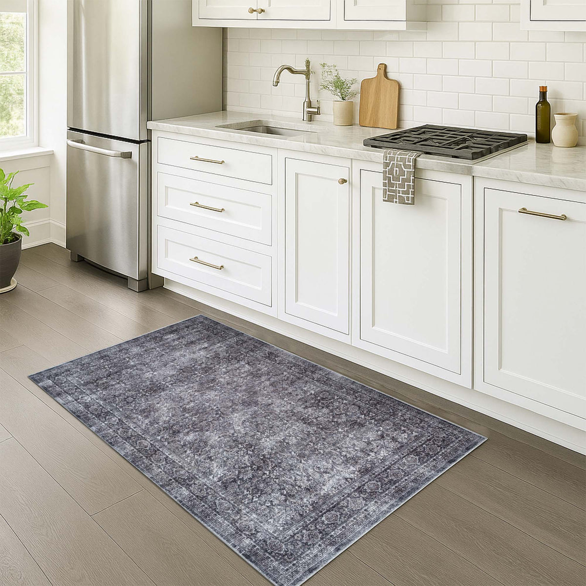 Valerie Distressed Persian Newburg Green & Olive Rug