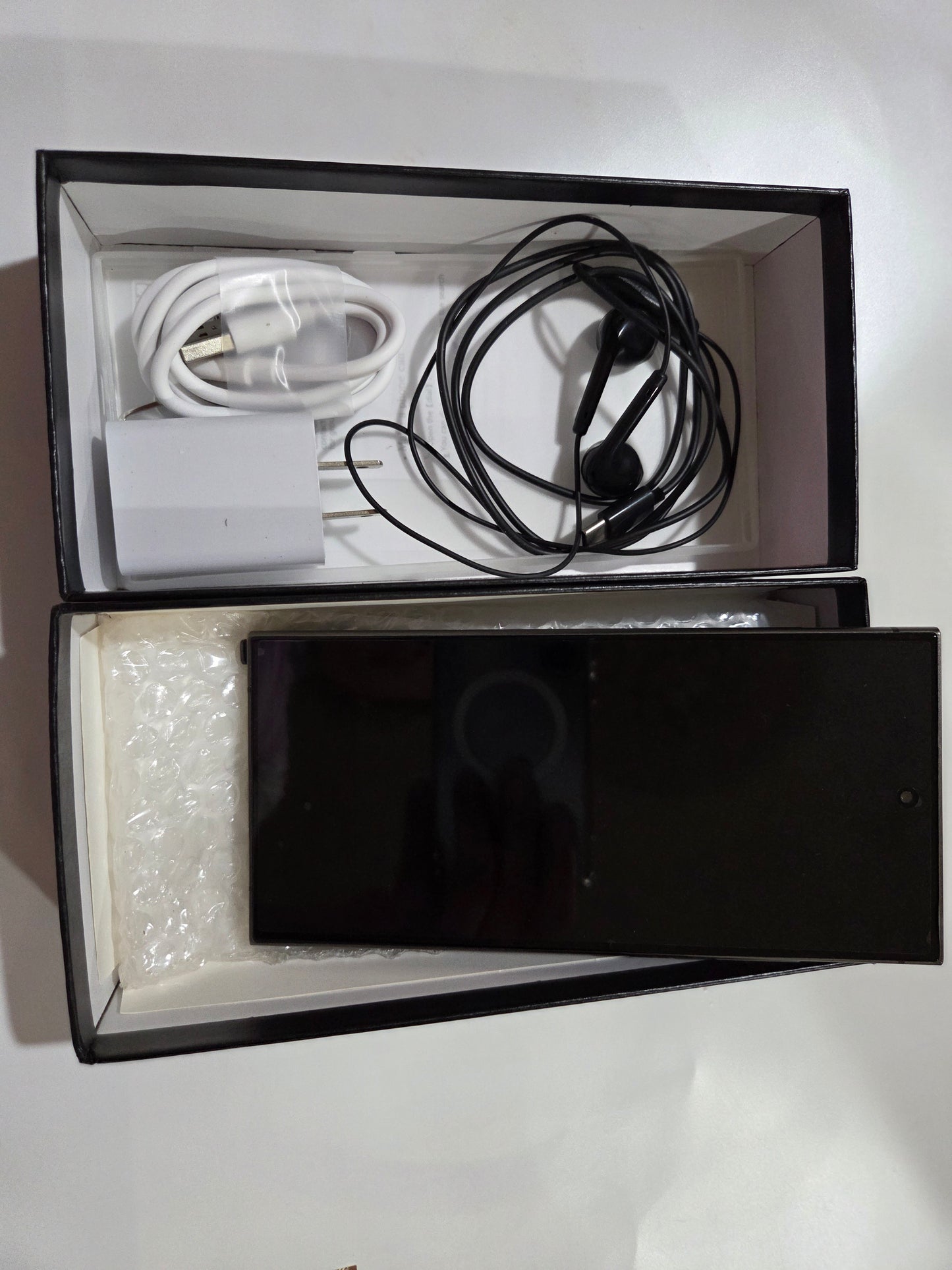 2025 S24 Ultra 16GB+1TB 5G Smartphone - Used (Open Box)