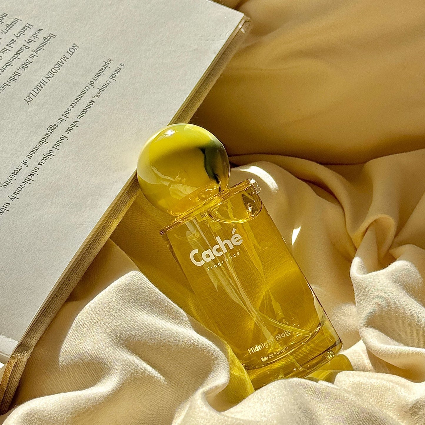Caché - Midnight Noir Perfume