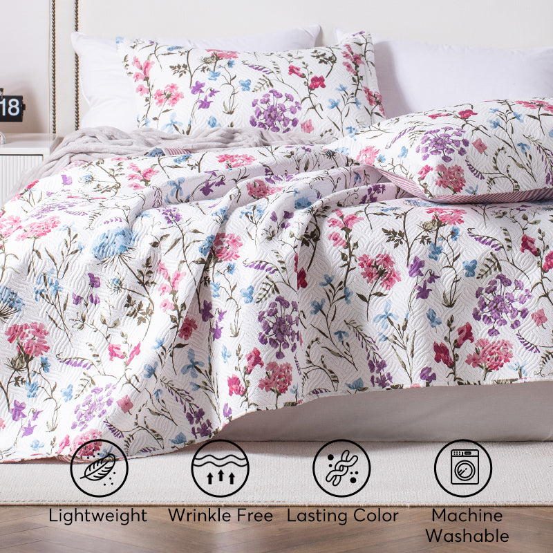 Floral Quilt Set - Lightweight & Reversible - Cozy & Stylish Bedding - Machine Washable, Room Decor, Graduation Gifts