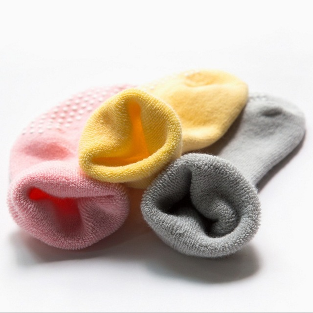 Non-slip children socks