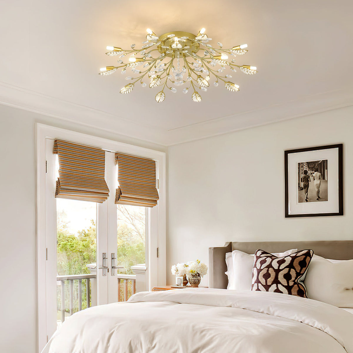 15-Light Gold Crystal Chandelier with Elegant Crystal Accents - Gold