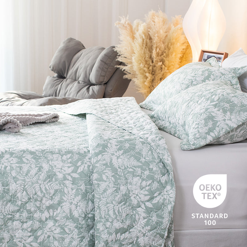 Lightweight Botanical Green Floral Quilt Set - Light All Season Bedding, Room Decor, Graduation Gifts